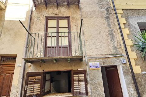Landsbyhus i Collesano, Palermo, Collesano - € 24.000 | Ref: 10605 - foto 1